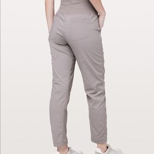 Lululemon studio pant. Size 2. Brown